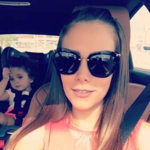 Meet your Posher, Alejandra